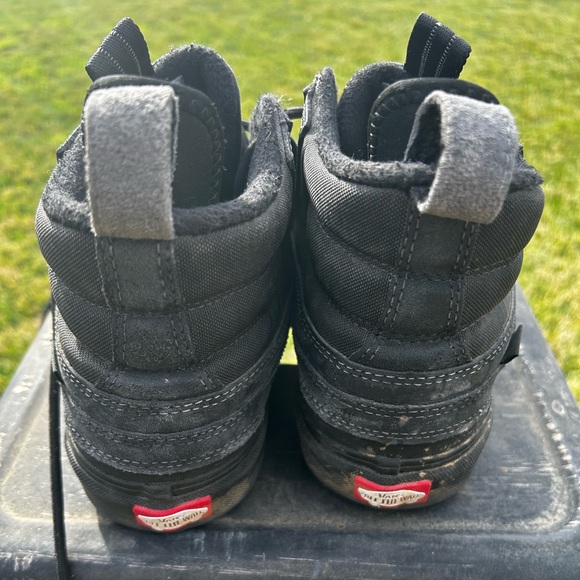 Men’s Vans cold weather boots size - 9 - Picture 3 of 4